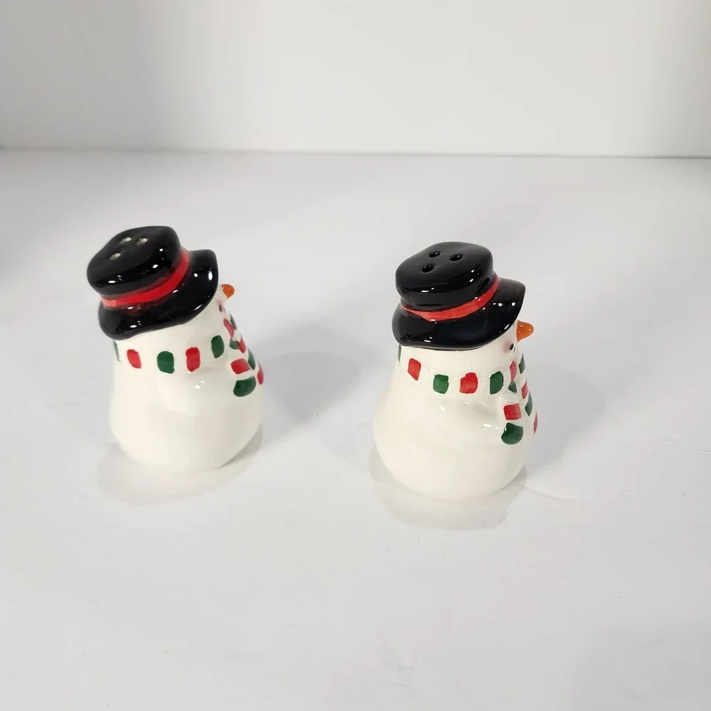 Christmas Snowman Ceramic Salt and Pepper Shakers Set Holiday Winter Decor